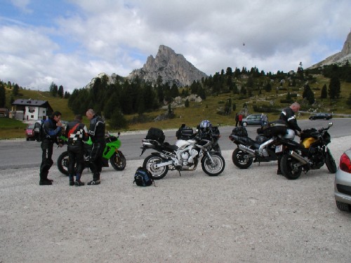 Rast am Passo Falzarego